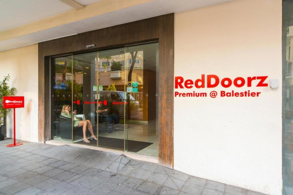 Hotel Reddoorz Premium @ Balestier à Singapour Extérieur photo