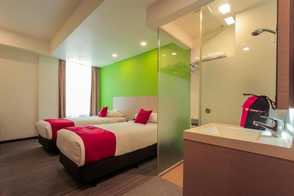 Hotel Reddoorz Premium @ Balestier à Singapour Extérieur photo