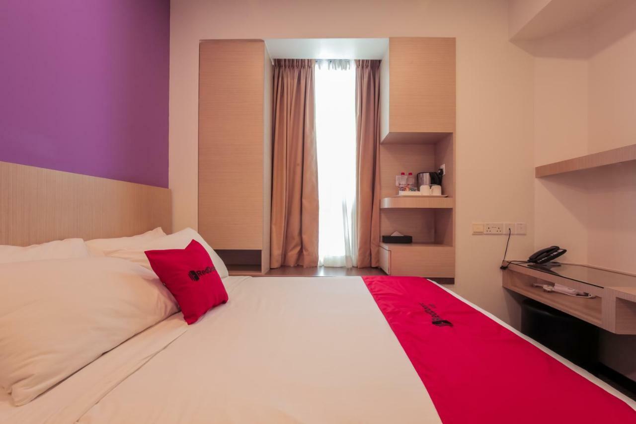 Hotel Reddoorz Premium @ Balestier à Singapour Chambre photo
