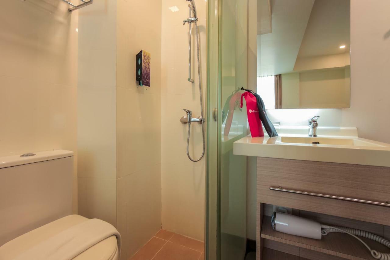 Hotel Reddoorz Premium @ Balestier à Singapour Chambre photo