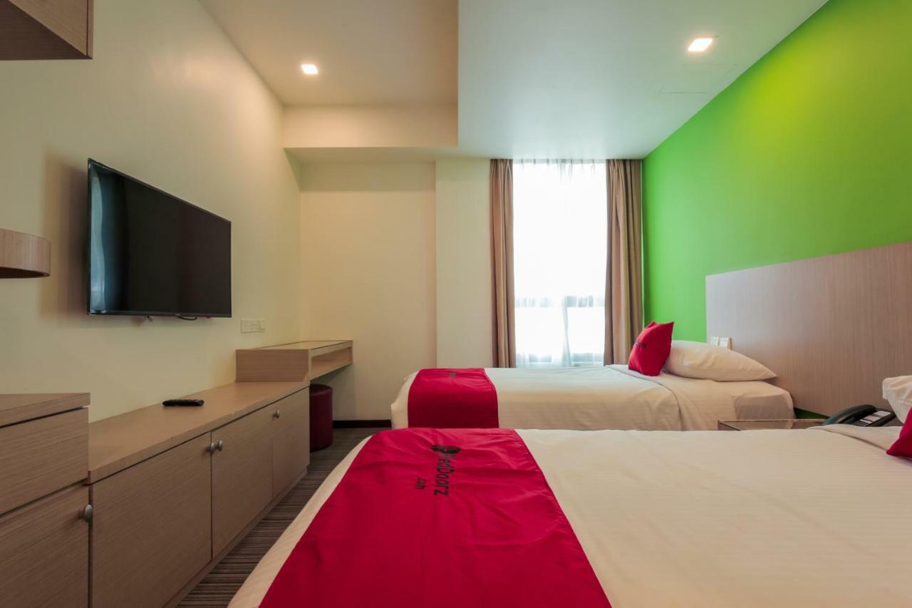 Hotel Reddoorz Premium @ Balestier à Singapour Chambre photo